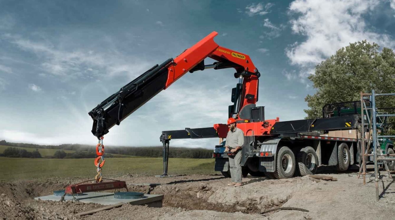 Cracks noted in Palfinger cylinder