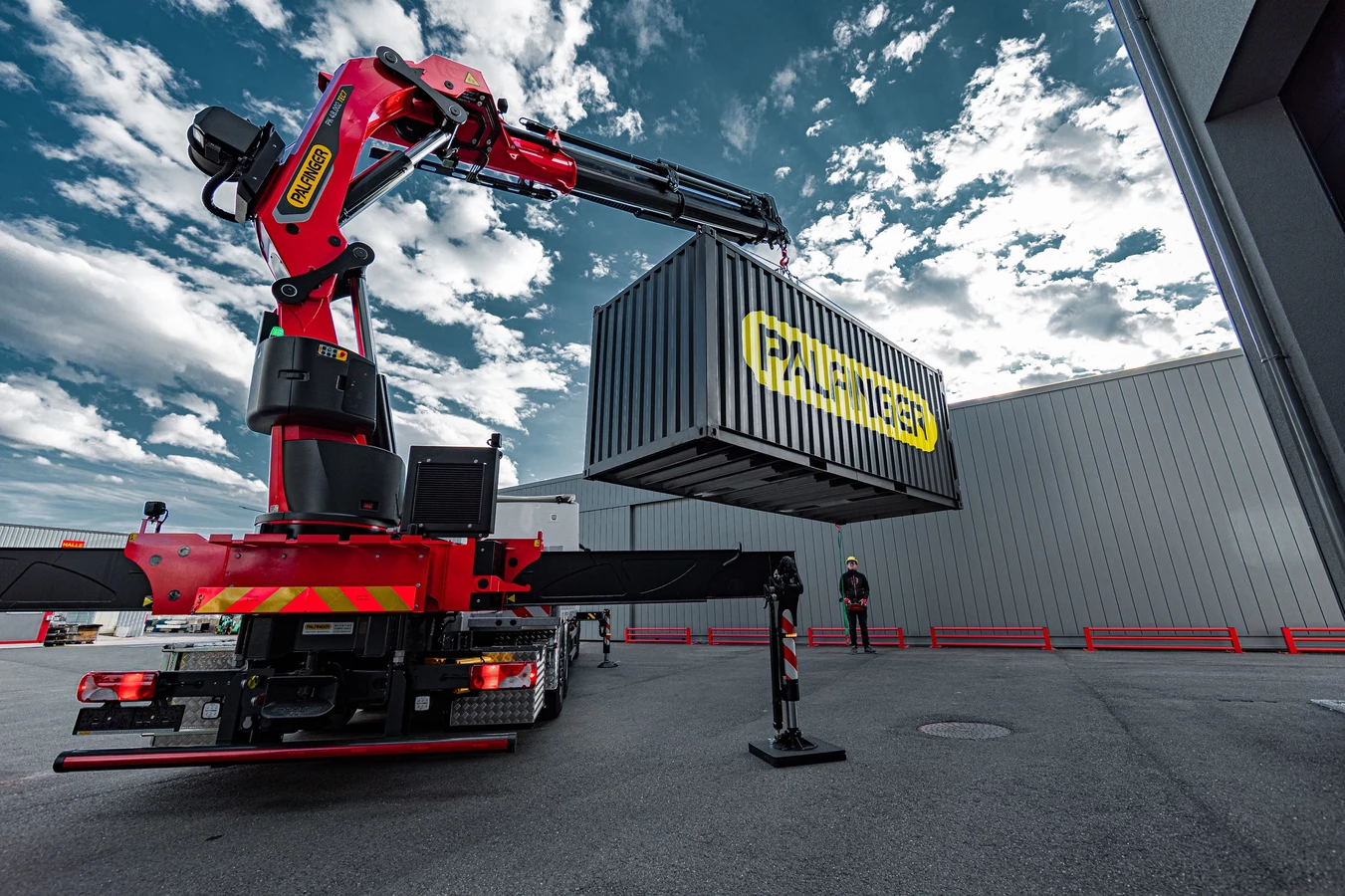 Major 10-year crane inspection under AS 2550.1 in Australia showing engineers performing structural checks and NDT testing for compliance.